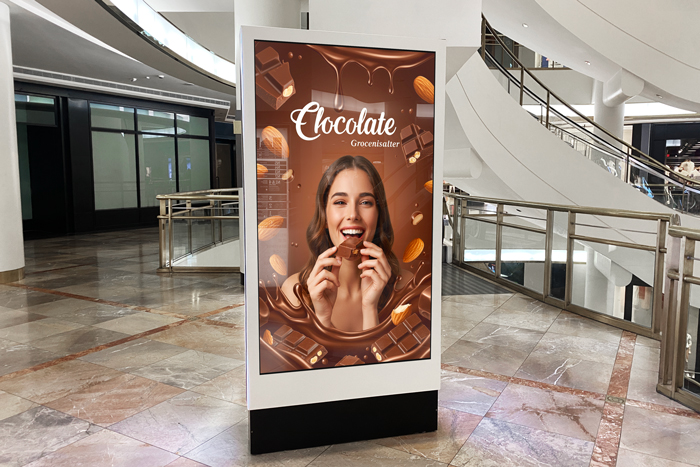 Totem digital em shopping.