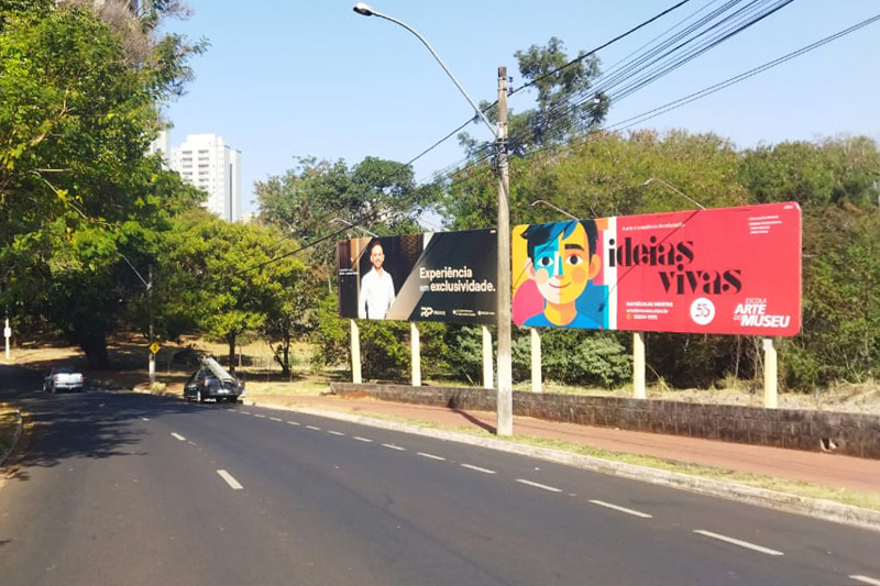 Outdoor localizado numa das principais vias de Ribeirão Preto